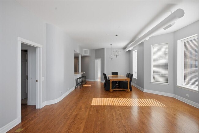 Foto del edificio - 501 N Wells St
