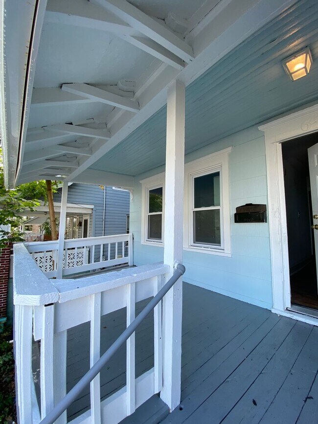 Foto del edificio - Great 4 Bedroom 1 Bathroom Single Family H...