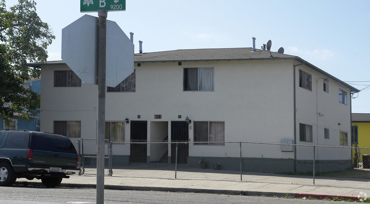 Building Photo - 9211 B St