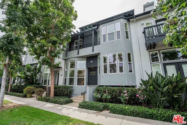 Building Photo - 5701 Kiyot Way