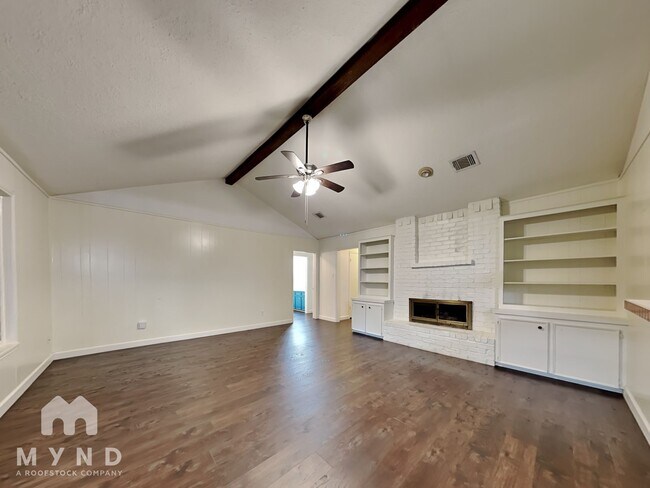Foto del edificio - 2705 Laurel Creek Way