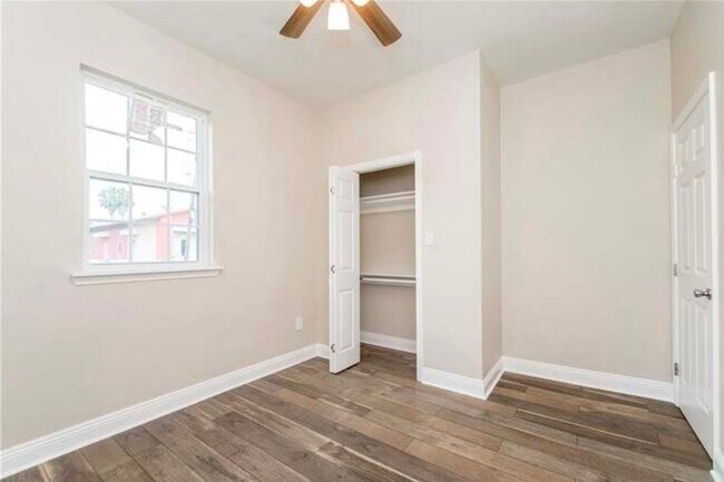 Building Photo - 2625 S Galvez St