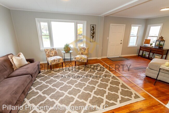 Building Photo - 3 br, 2 bath House - 719 W Madison St