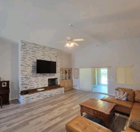Building Photo - 13066 Casa Loma Rd