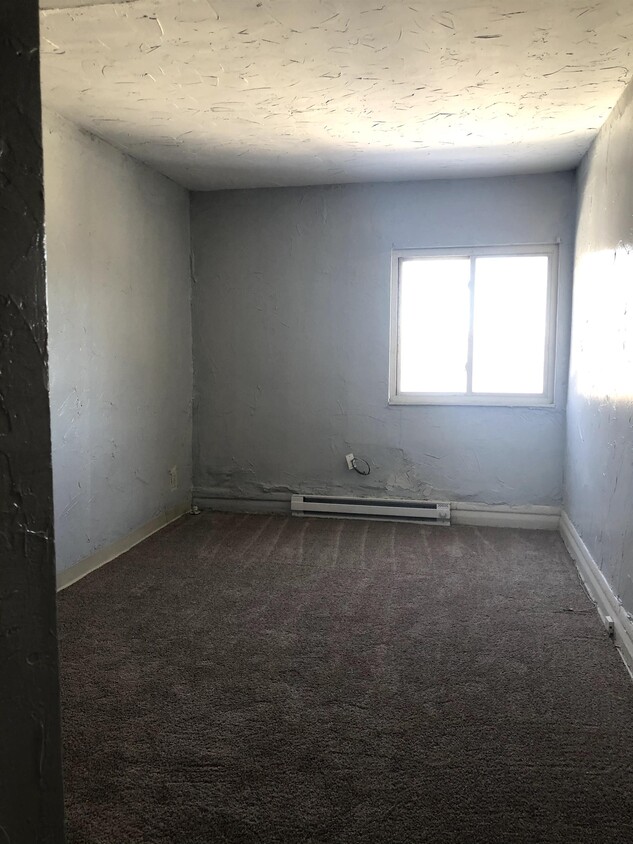 Building Photo - 1491 Chippewa Ave