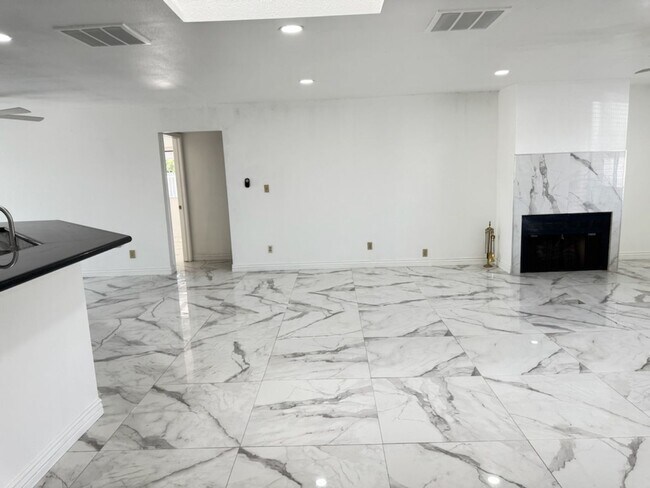 Building Photo - Dobson Ranch 4 bedroom rental