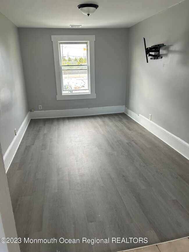Building Photo - 1114 Corlies Ave