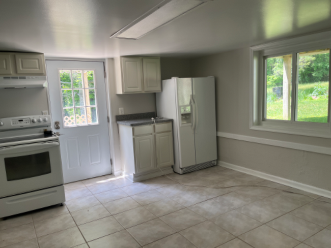 Building Photo - 3015 Broomes Island Rd