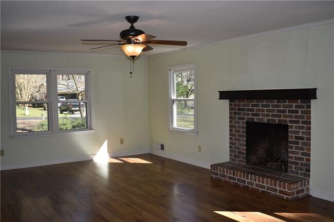 Building Photo - 320 Shady Grove Ln