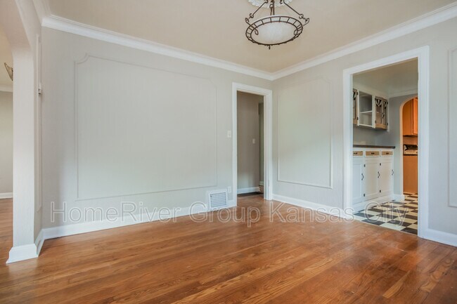 Foto del edificio - 6422 Rockhill Rd