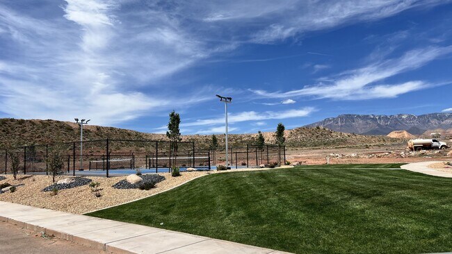 Building Photo - 128 Lone Rock Dr