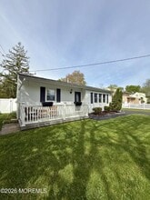 Building Photo - 878 Salem Dr