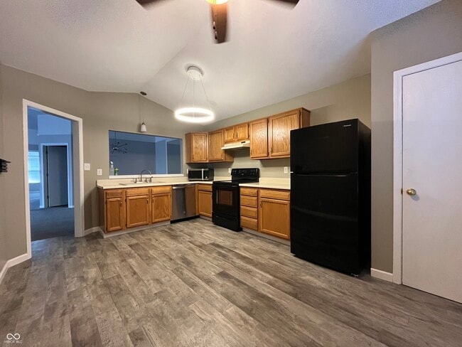 Building Photo - 6545 Aintree Pl