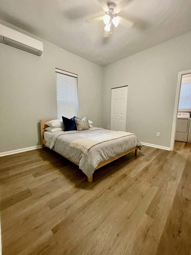 Photo - 5215 Cedar Ave Townhome