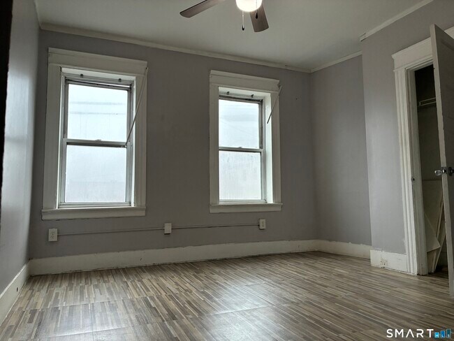 Foto del edificio - 70 Center St