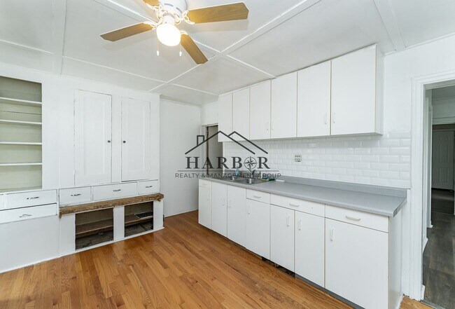 Foto del edificio - 225 10th St NW