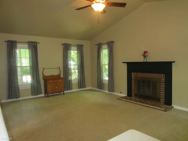 Building Photo - 4 br, 2.5 bath House - 980 Liberty Oaks Court