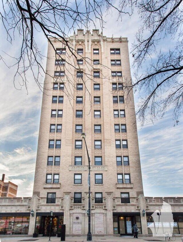 Primary Photo - 1 bedroom in Chicago IL 60640
