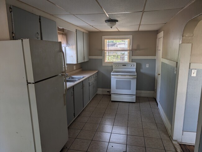 Foto del edificio - 1033 Myers Ave
