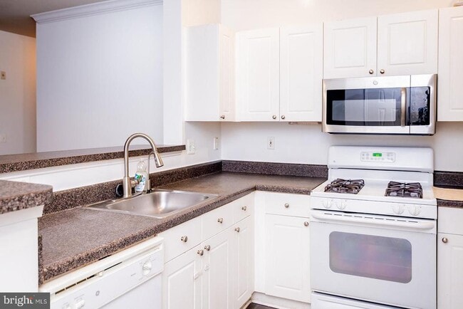 Foto del edificio - 11373 Aristotle Dr