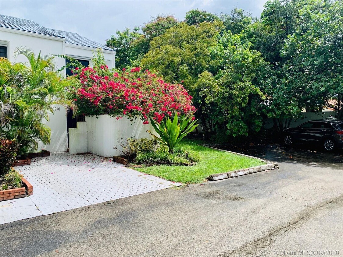 Foto principal - 10201 SW 89th St