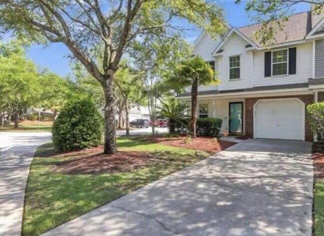 Building Photo - 8638 Grassy Oak Trail