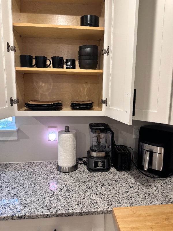 Building Photo - 716 Evening Shade Ln