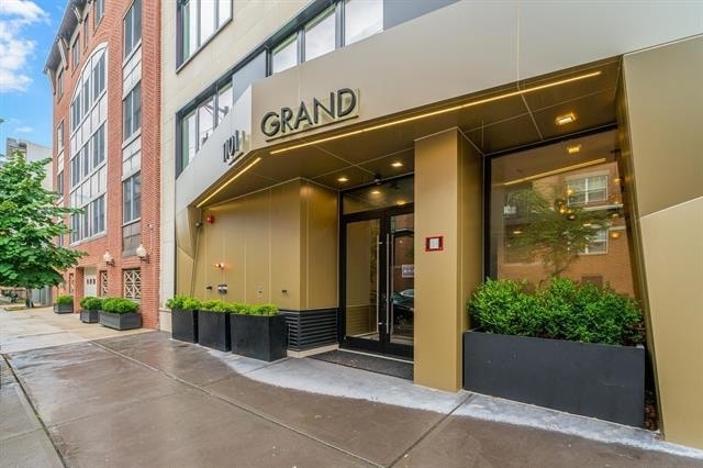 Foto del edificio - 1101 Grand St