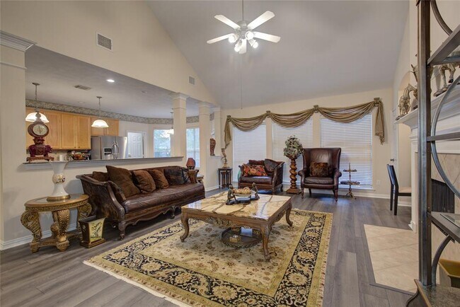 Foto del edificio - 13607 Highland Cove Dr