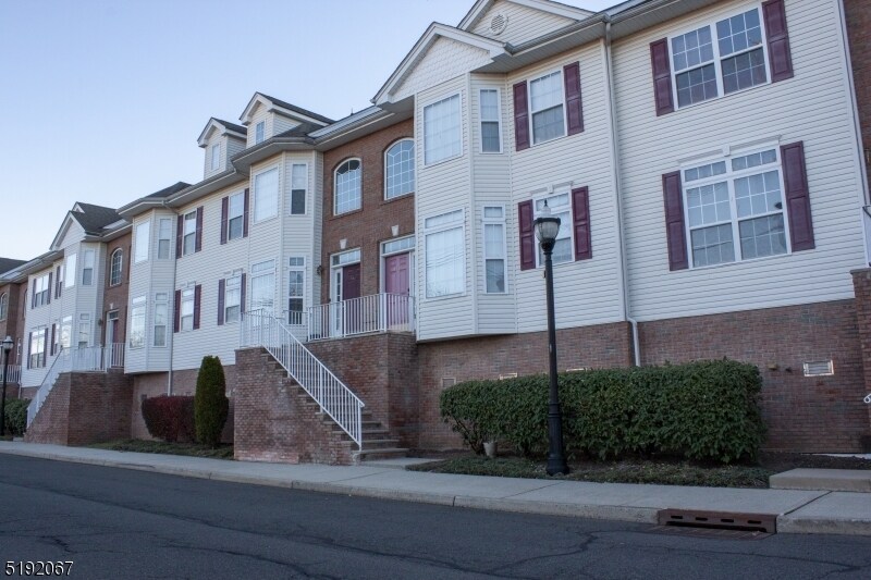 1401 Essex St, Rahway, NJ 07065 Townhome Rentals in Rahway NJ