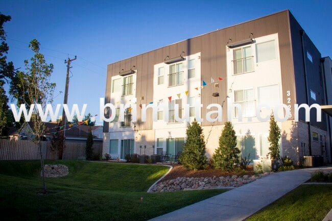 Building Photo - 3225 S 900 E