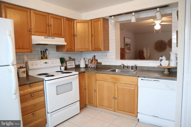 Building Photo - 39 Victoria Manor Ct