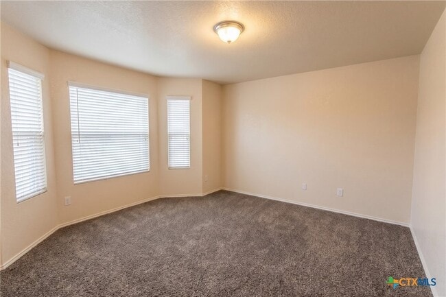 Building Photo - 608 Rowdy Dr