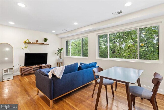 Foto del edificio - 804 Taylor St NW