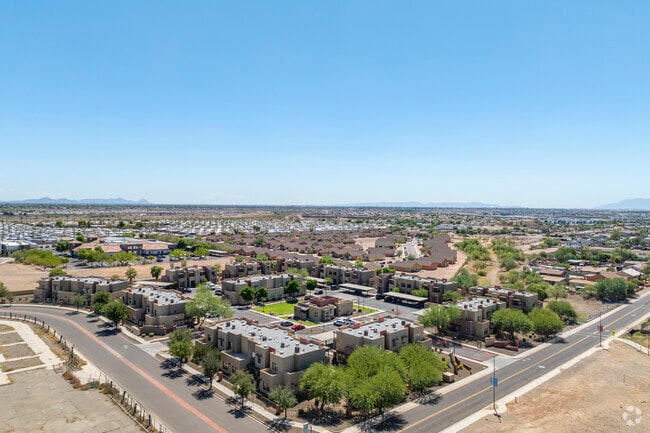 Building Photo - Bell Mirage Estates