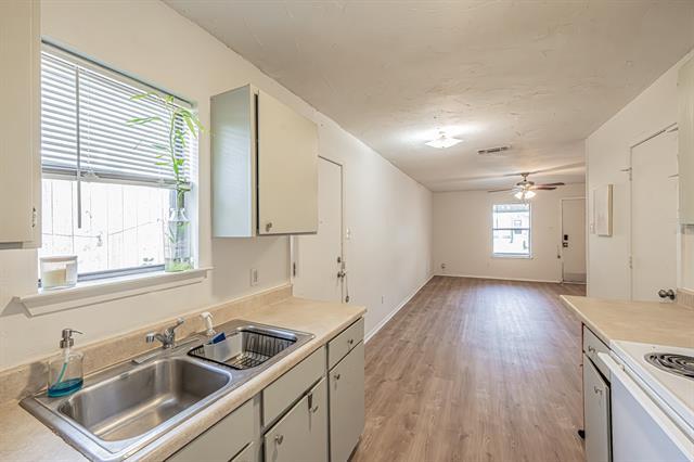 Building Photo - 1508 6th Ave