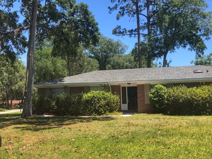 Primary Photo - Mandarin Home with a Pool