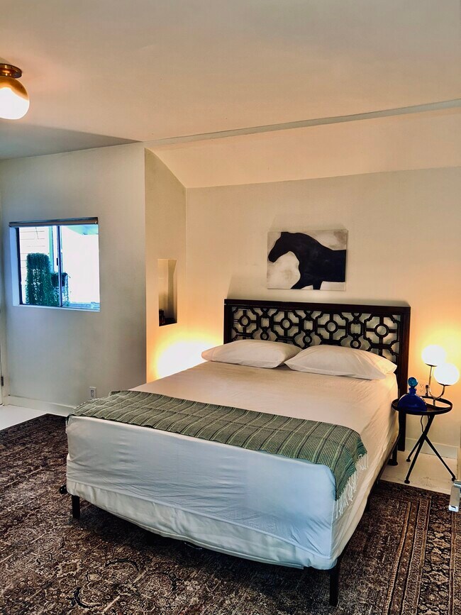 Foto del edificio - 1403 Oakwood Ave