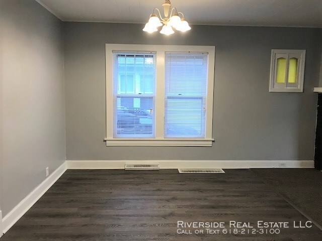 Building Photo - Newly Renovated Home !