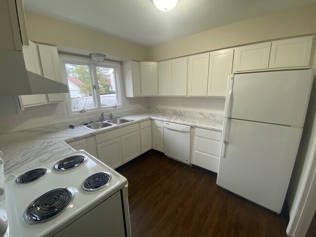 Building Photo - 3317 Kristin Ct