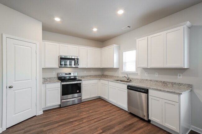 Foto del edificio - 3245 Bridgewood Dr