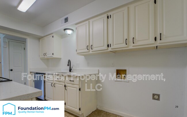 Foto del edificio - 3814 Selden Cove