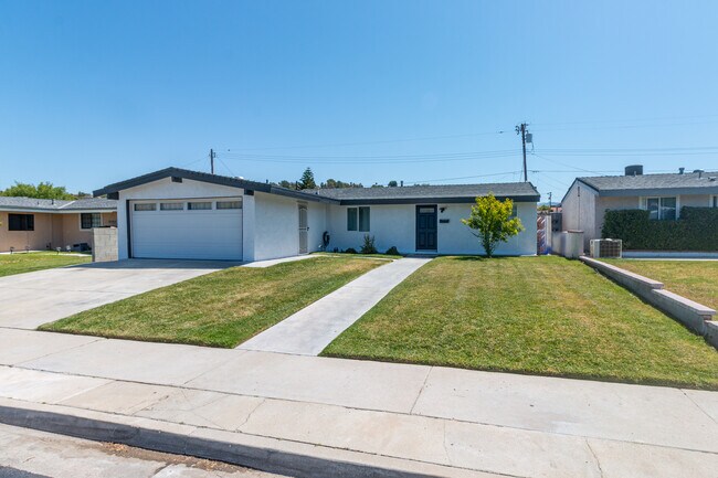 Foto del edificio - 27222 Plumwood Ave