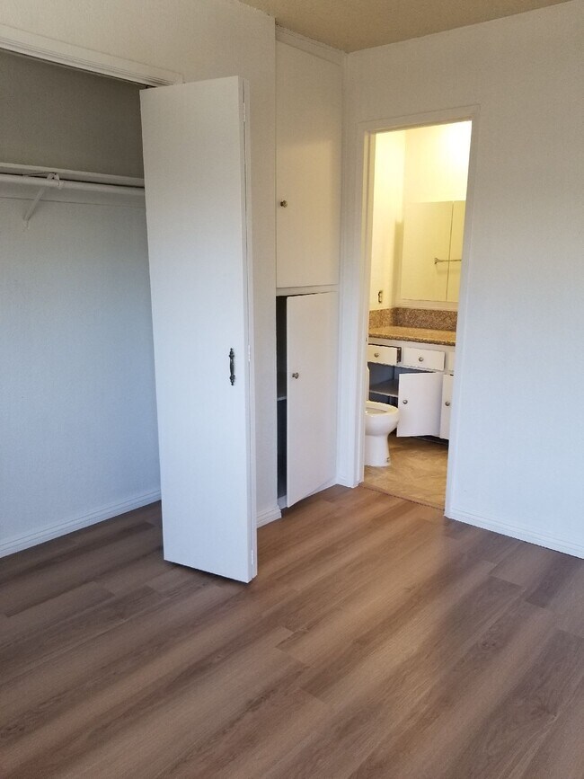 Foto del edificio - 319 N Alhambra Ave