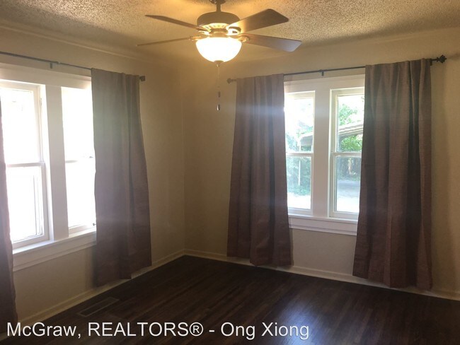 Foto del edificio - 2629-2631 E 10th St