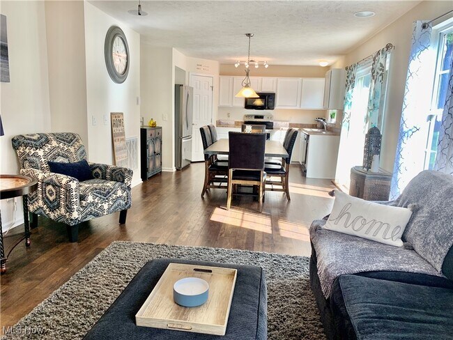 Foto del edificio - 147 Northwood Ln