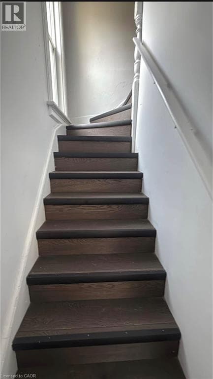 Building Photo - 374 Laurel St