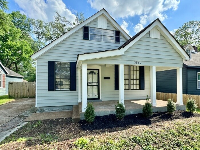 Foto principal - 3557 Kearney Ave