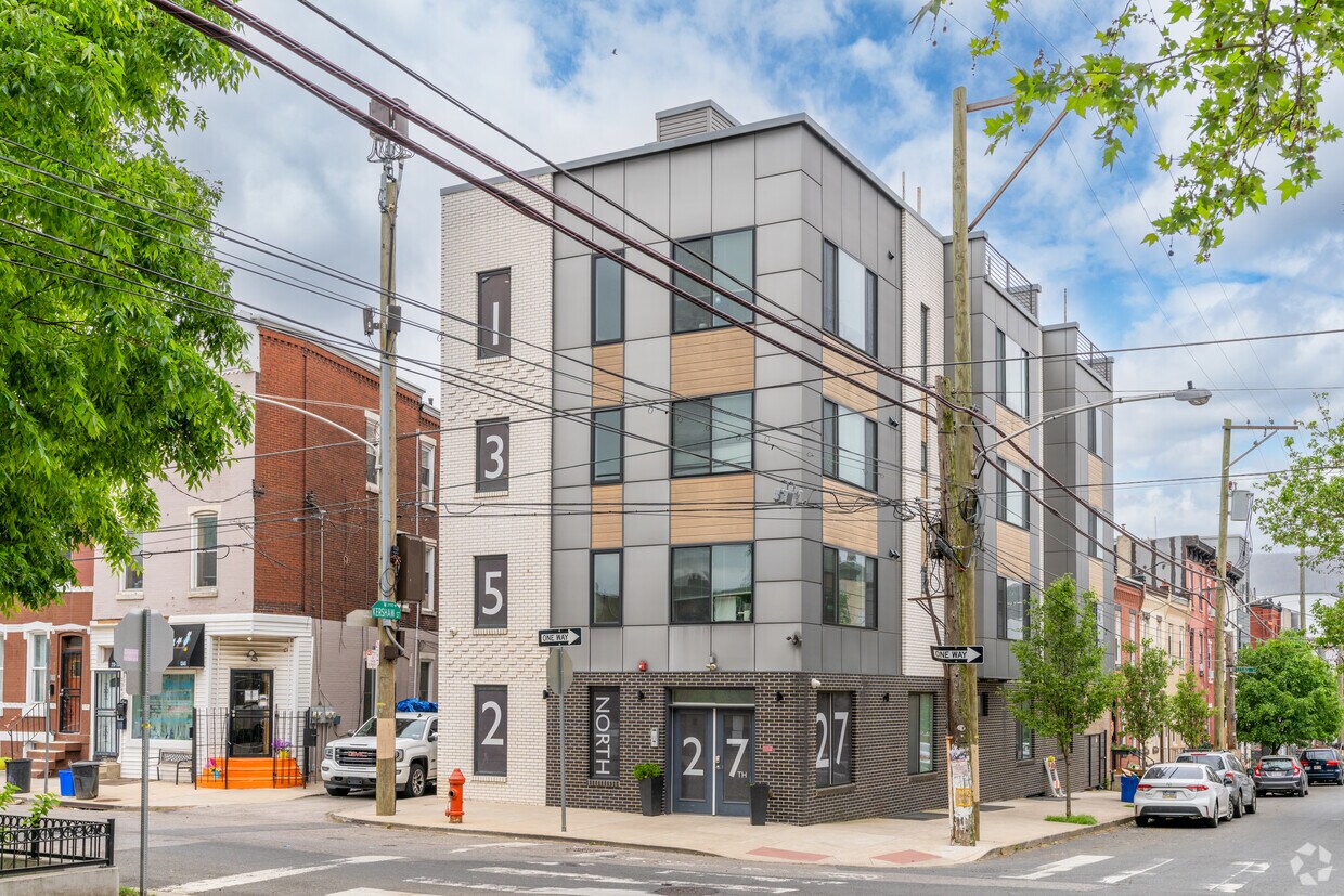 Primary Photo - 1352 N 27th St