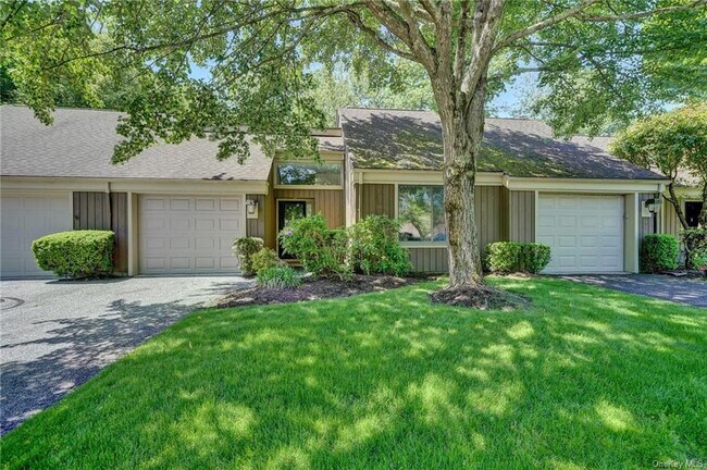 Building Photo - 956 Heritage Hills Dr